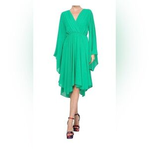 ✨ Meghan Fabulous Sunset Midi Dress — Emerald 💚 NWT! Ret: $109 💫